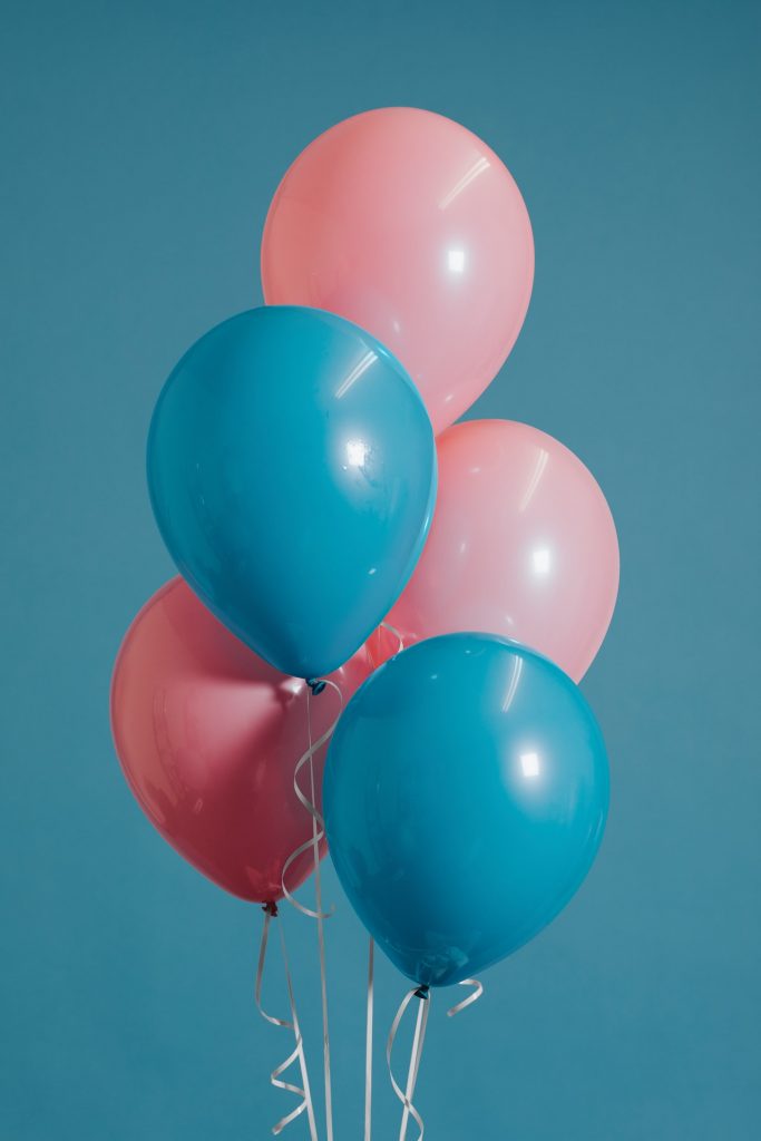 pink and blue balloon